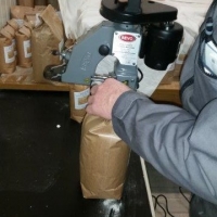 Couseuse portative pour petit sac - Couseuse grise