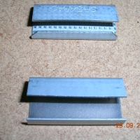 CHAPE CRANTEE - Feuillard de cerclage - Feuillard manuel - Feuillard de cerclage manuel