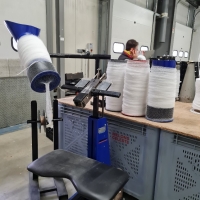 Etiquette drapeau exemple sur filet - Etiquette drapeau cravate ou winglass - Etiquette vierge blanche